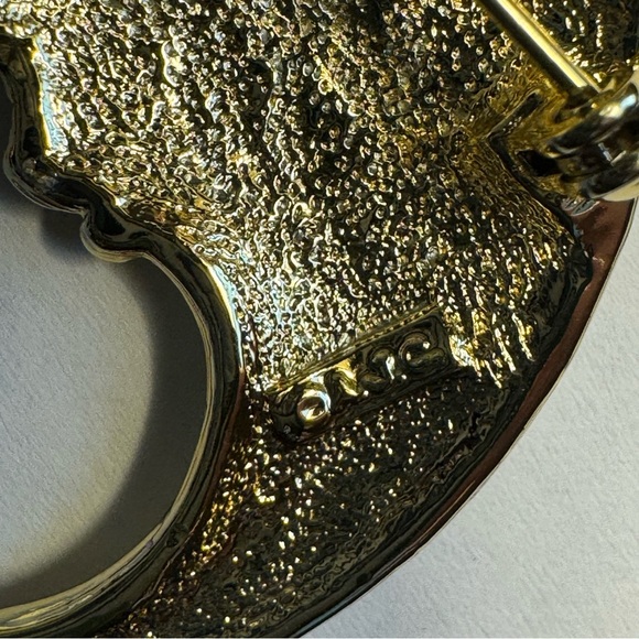 AJC Gold tone Crescent Moon Brooch - Picture 3 of 3